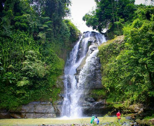Senja yang Menghanyutkan di Gunung Sembir: Rahasia Cilacap yang Tak Pernah Sepi